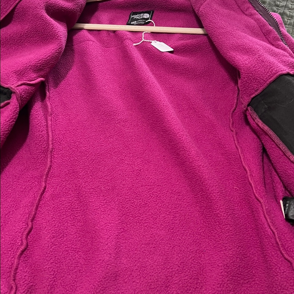 The North Face Women's Magenta and Purple Fleece Jacket med - Picture 10 of 13